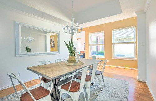 Beautiful Montgomery Home with Lakefront Deck! - Foto 8