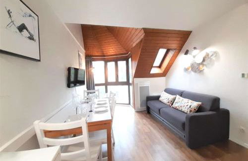 Charmant T2 Sud avec Bow-Window, TV, Kitchenette Équipée, Muscu, Sauna, Jacuzzi—Proche St-Lary Soulan - FR-1-457-284 - Foto 5