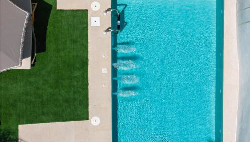 Soliva Villa, a modern cottage hideaway, By ThinkVilla - Foto 4, sunbed