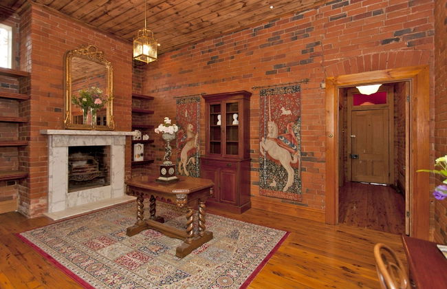 Rose Cottage - Historic Luxury - Photo 12