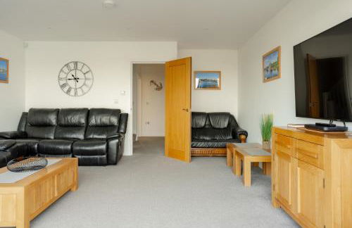 Large Modern Scenic 4 Bedroom Townhouse - Foto 30