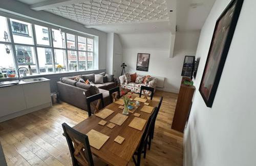 Superb City Centre apt with parking - Photo 17