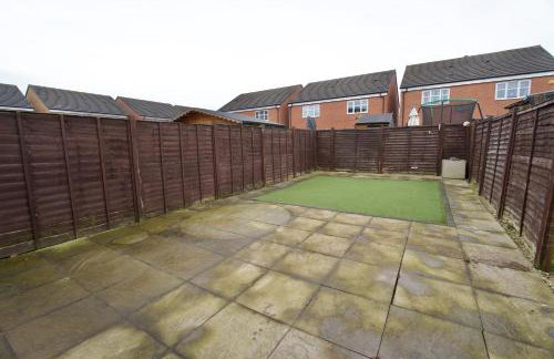 Clothier House - Stylish 3Bed Haven, WiFi & Driveway Parking - Foto 27