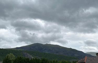 4-6 Guests in centre location with stunning views - Photo 33