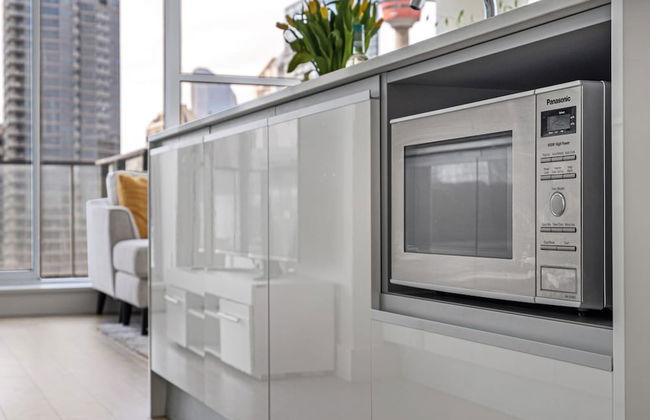 DT Upscale Corner Unit Tower Views Free Parking - Photo 16