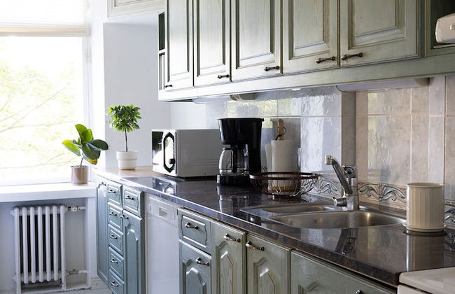 2ndhomes Charming 2BR Home w Balcony - Foto 10