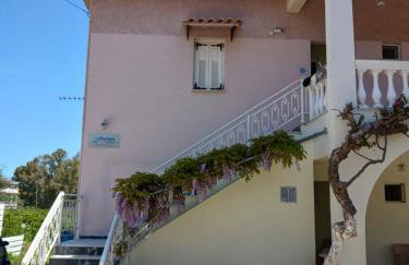 Canditas Studios - Photo 16