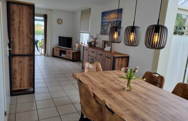 Appealing Bungalow With Garden - Photo 58