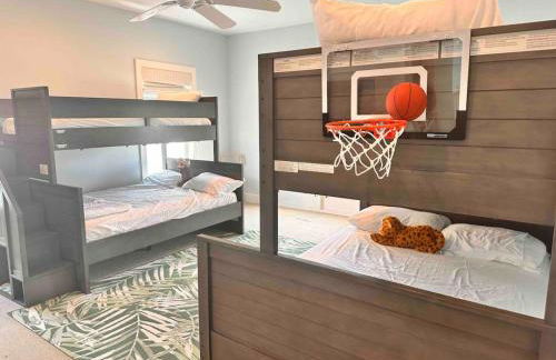 Large, Beautiful Home Close to the Beach - Foto 6