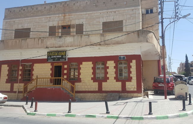 Castle House - Photo 1