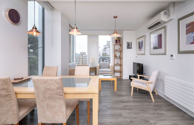 Chic & Stylish 2Bed in Heart of London - Photo 31