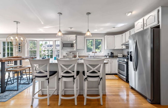 Maine Adventure 3BR Oasis Awaits! - Photo 10