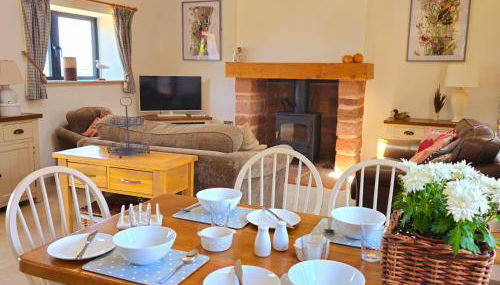 Beautiful Views Historic 16th Cent Barn Conversion - Pass the Keys - Foto 2, Other