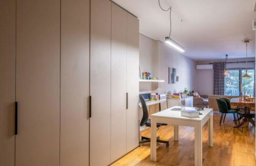 Stylish 2BR with Balcony, Northern Suburbs - Foto 15