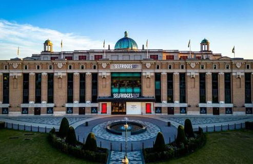 Luxury 2 Bed Apartment, Sleeps 6 with Sofa bed, Close to Sale Town & Tram Station - Photo 16