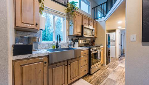 ElkCreek Inn Creekside tiny home - Foto 4