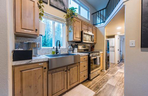 ElkCreek Inn Creekside tiny home - Foto 4