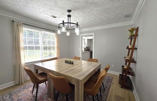 Cozy 5BR Family Retreat Firepit Games Patio - Foto 23