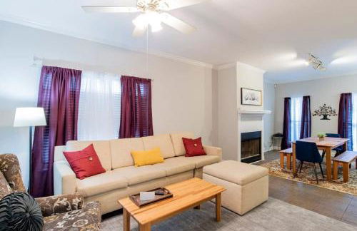 Hazel's Happy Hideaway- Midtown Mobile! - Foto 8