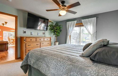 Lake Wissota Home with Private Dock and Fire Pit! - Foto 8