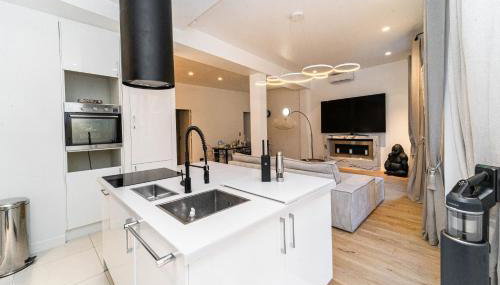 Pick A Flat's Apartment in Notre-Dame de Paris - Rue Saint-Séverin - Foto 5, stove, pet friendly, toaster, minibar