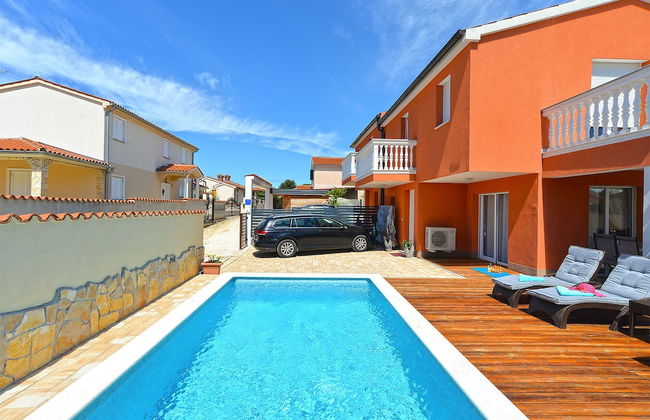 Villa 1771 - Photo 1