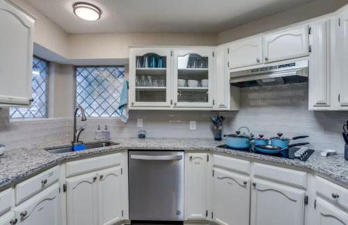 Family-Friendly Fun, Pool, Game Room, DFW Airport - Photo 10