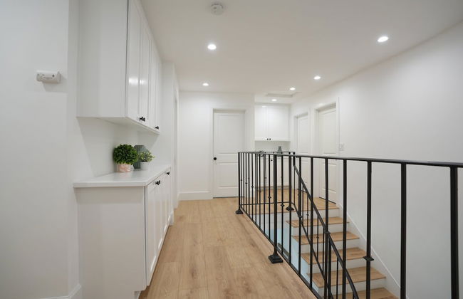 Coming Mid-April 2023! Beautifully upgraded two-story home with backyard oasis - Foto 58