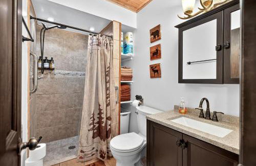 Hideout Pocono Chalet - Foto 13