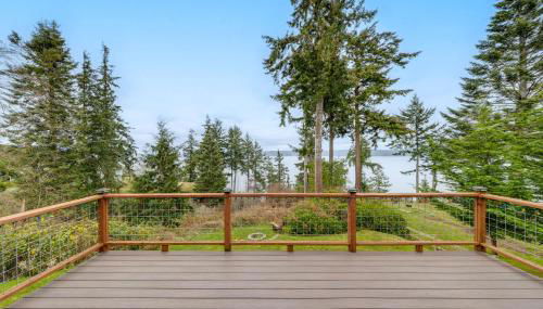 Water Views Whidbey Island Hideaway with Deck - Foto 2