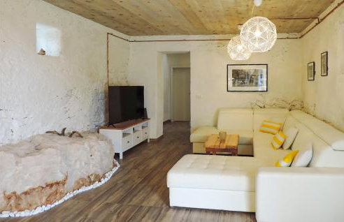 6 Bedroom Awesome Home In Labin - Foto 1