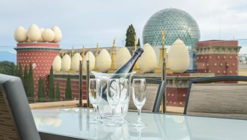 Apartamento ático enfrente del Museo Dalí - Foto 2