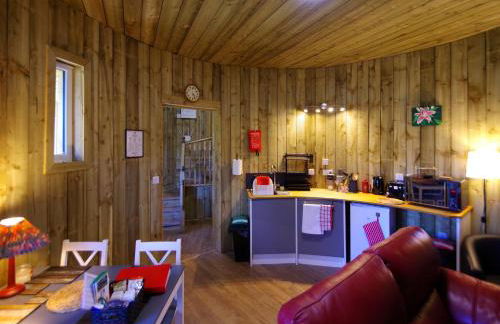 Fun holiday lodges in historic walled garden near Falkirk, Heart of Scotland Holidays - Foto 18