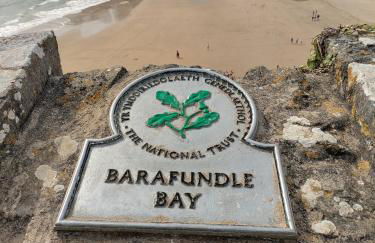 Best Beach 2025 "Little Haven" & The Hidden Gem - Foto 1