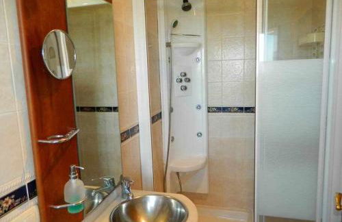 Piso en primera línea de playa en Lariño - Foto 14