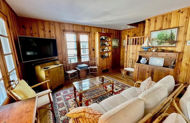 ST Louis Street 10 - Photo 9