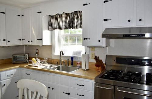 Comfortable Down East Waterfront Farmhouse - Foto 10