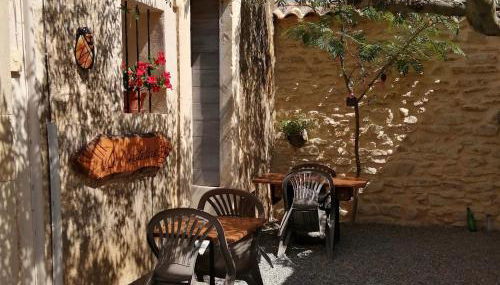 Les Gîtes sous l' Olivier en Camargue - Photo 2