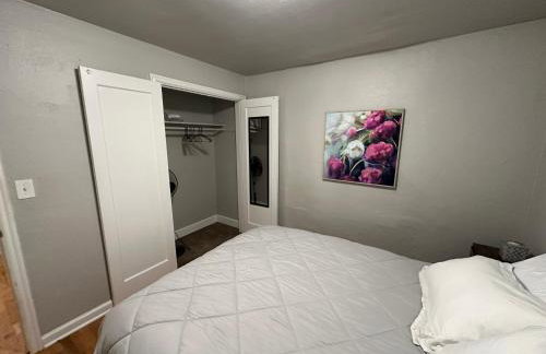 Charming 1930s Style Rustic Home - Photo 16