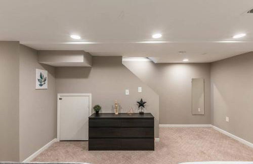 Beautiful 3br 2ba House with cozy backyard by CozySuites - Foto 14