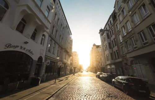 Bheaven I Golden Wave Premium Apartment - Photo 48