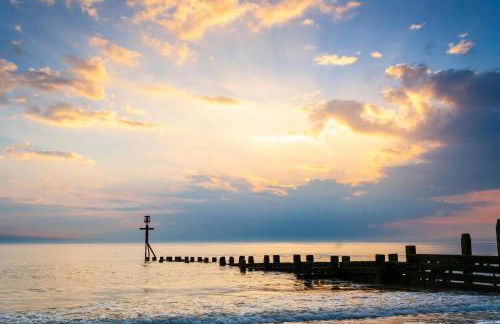 Chalet With Free Wifi At Rainbows End Near A Lovely Norfolk Beach Ref 31002R - Foto 2