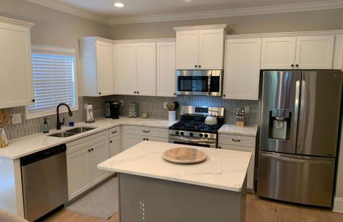 Fully Fenced & Fitted 4BR Near LakePoint Sports - Foto 33