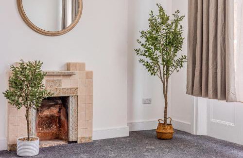Immense Bright 5BR House near Kensington Olympia - Photo 52