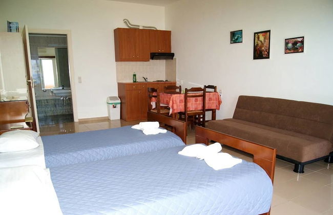 Nautica Hotel Apartments - Photo 6