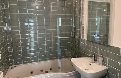 Buttercup Cottage, located in the gateway to Eden! - Photo 23