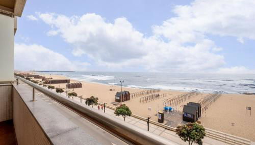 Beach Front Apartment Av dos Banhos - Foto 1