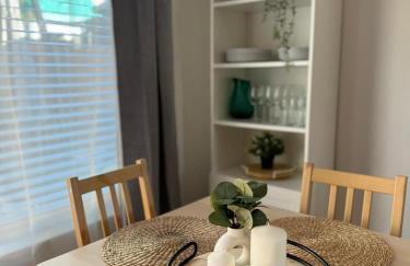 Modern Downtown Escape Sleeps 10 - Foto 22