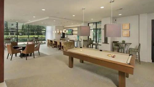 Galleria King Luxury Suite - Walk to Mall - Pool View - Foto 3, Game Room