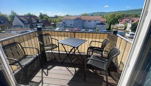 SPR-Helle Wohnung mit Balkon, EBK, WLAN, Netflix, 24 Stunden self checkin - Foto 2